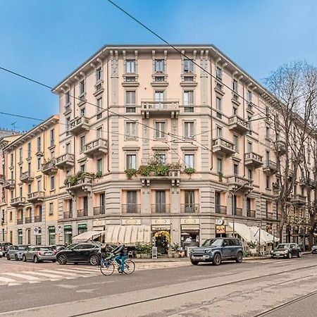 Elegante Appartamento In Centro Mailand Exterior foto
